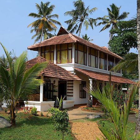 Pozhiyoram Ayurveda Beach Resort Alappuzha Εξωτερικό φωτογραφία