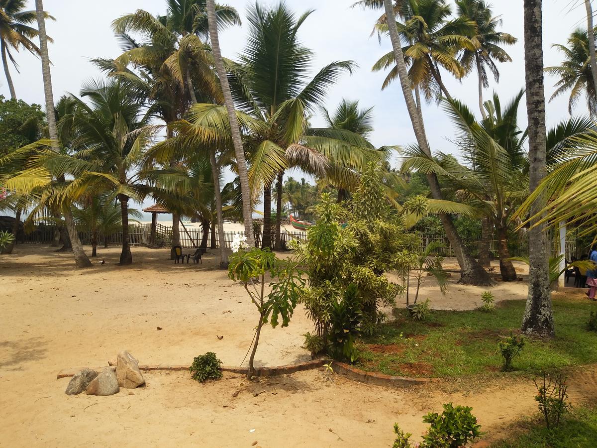 Pozhiyoram Ayurveda Beach Resort Alappuzha Εξωτερικό φωτογραφία